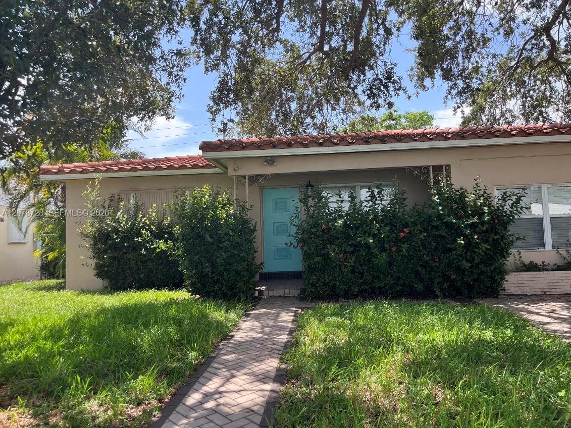 218 SE 3rd Ter # n/a, Dania Beach, FL 33004 photo 4