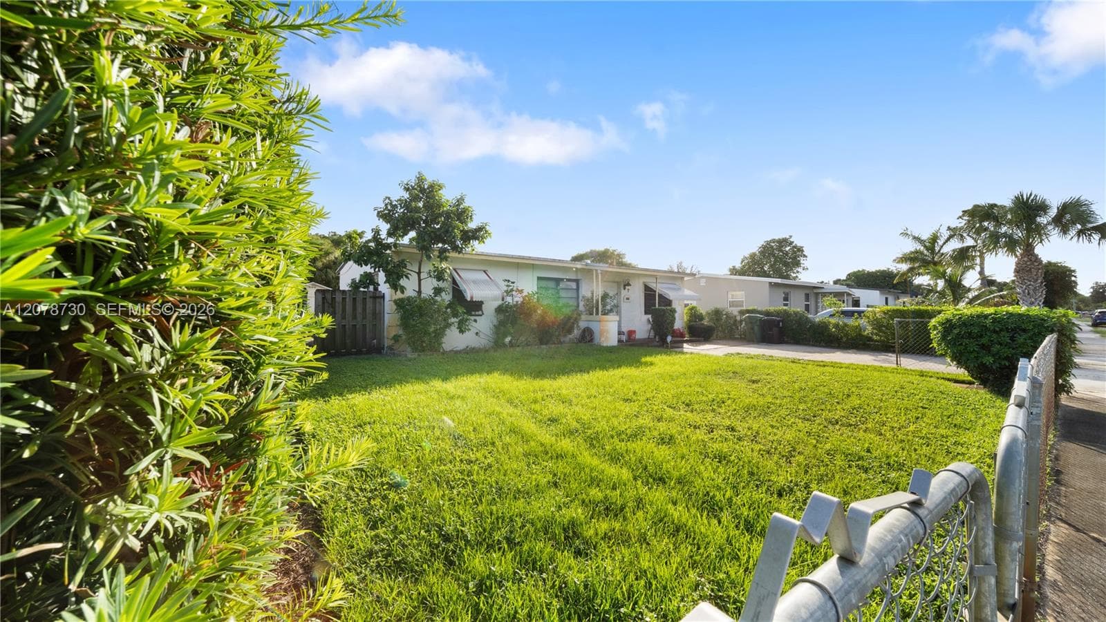 1038 NW 11th Ct, Fort Lauderdale, FL 33311 photo 2