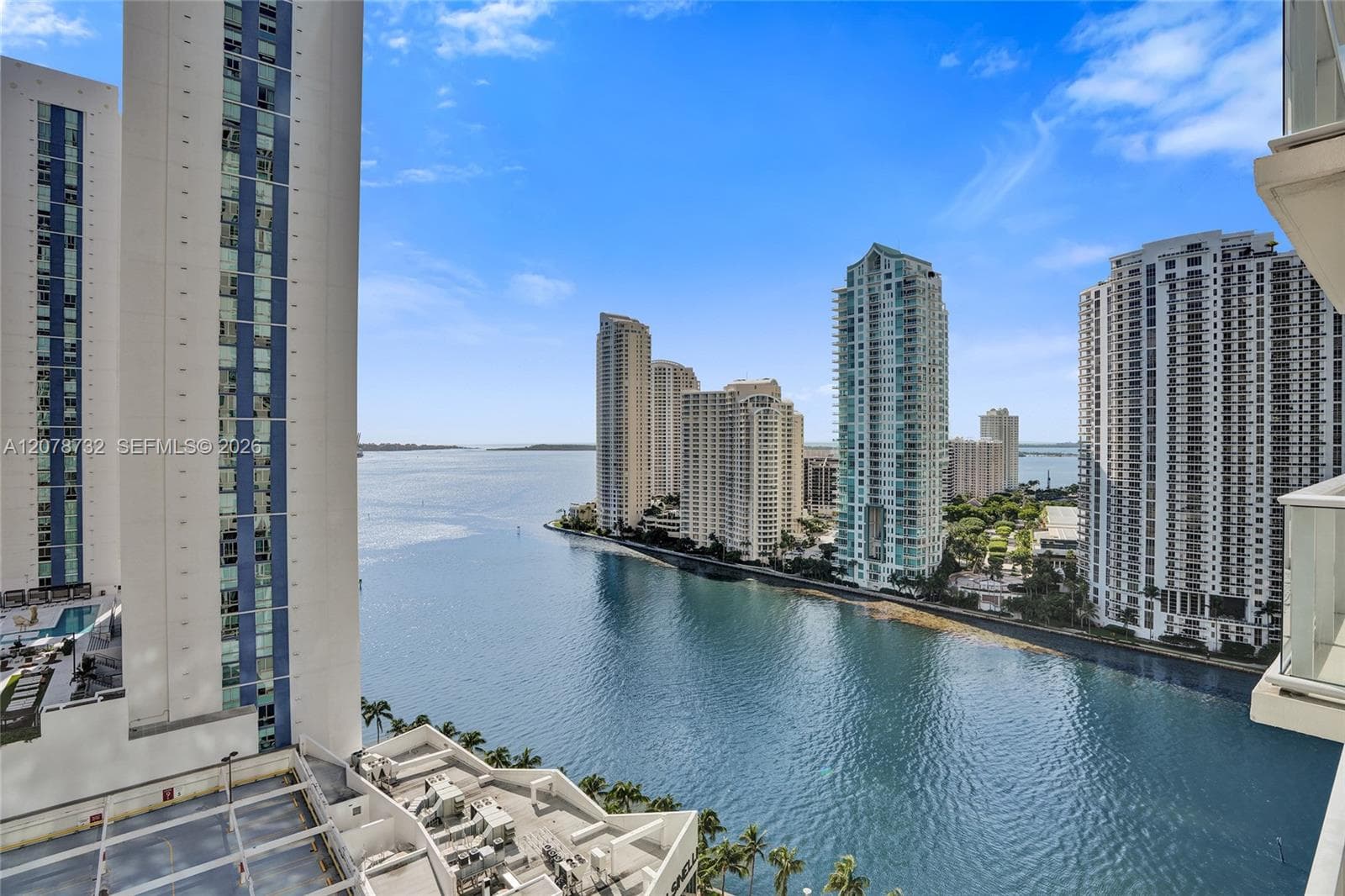 300 S Biscayne Blvd # T-1816, Miami, FL 33131