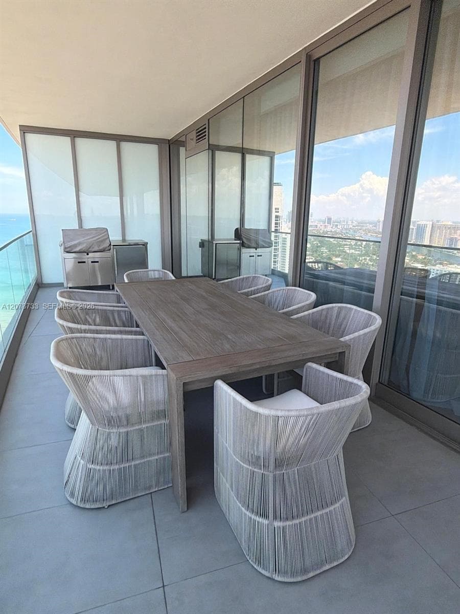 18975 Collins Ave # 2905, Sunny Isles Beach, FL 33160 photo 3