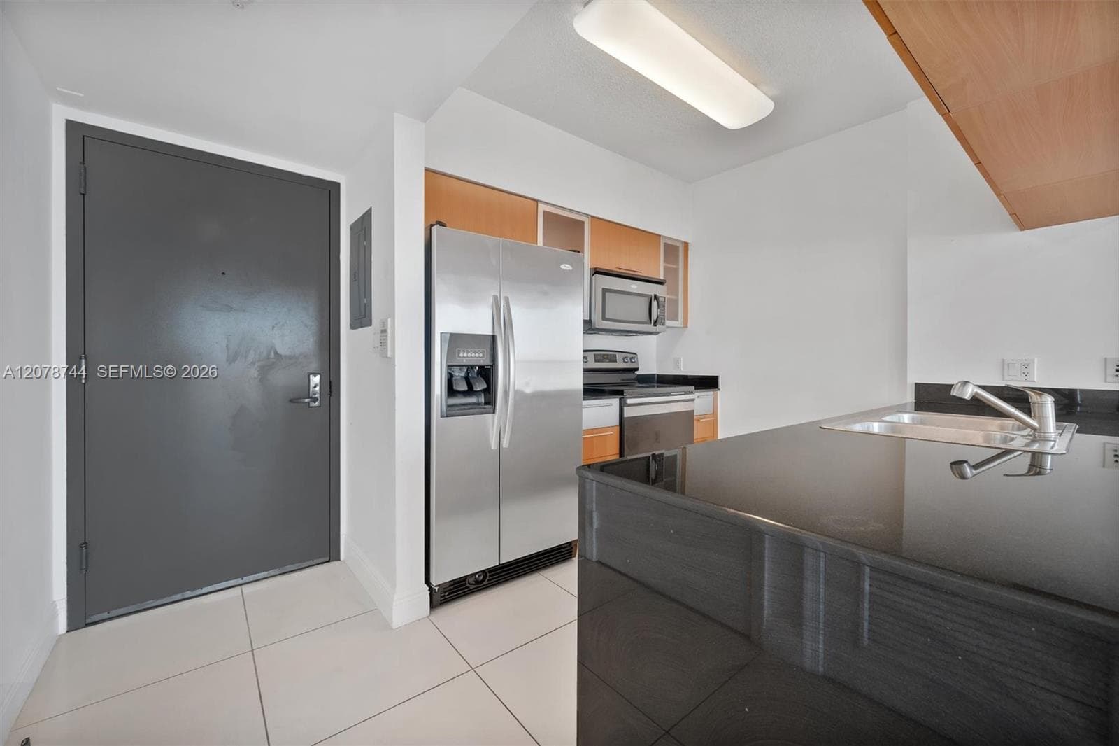 1750 N Bayshore Dr # 4011, Miami, FL 33132 photo 2