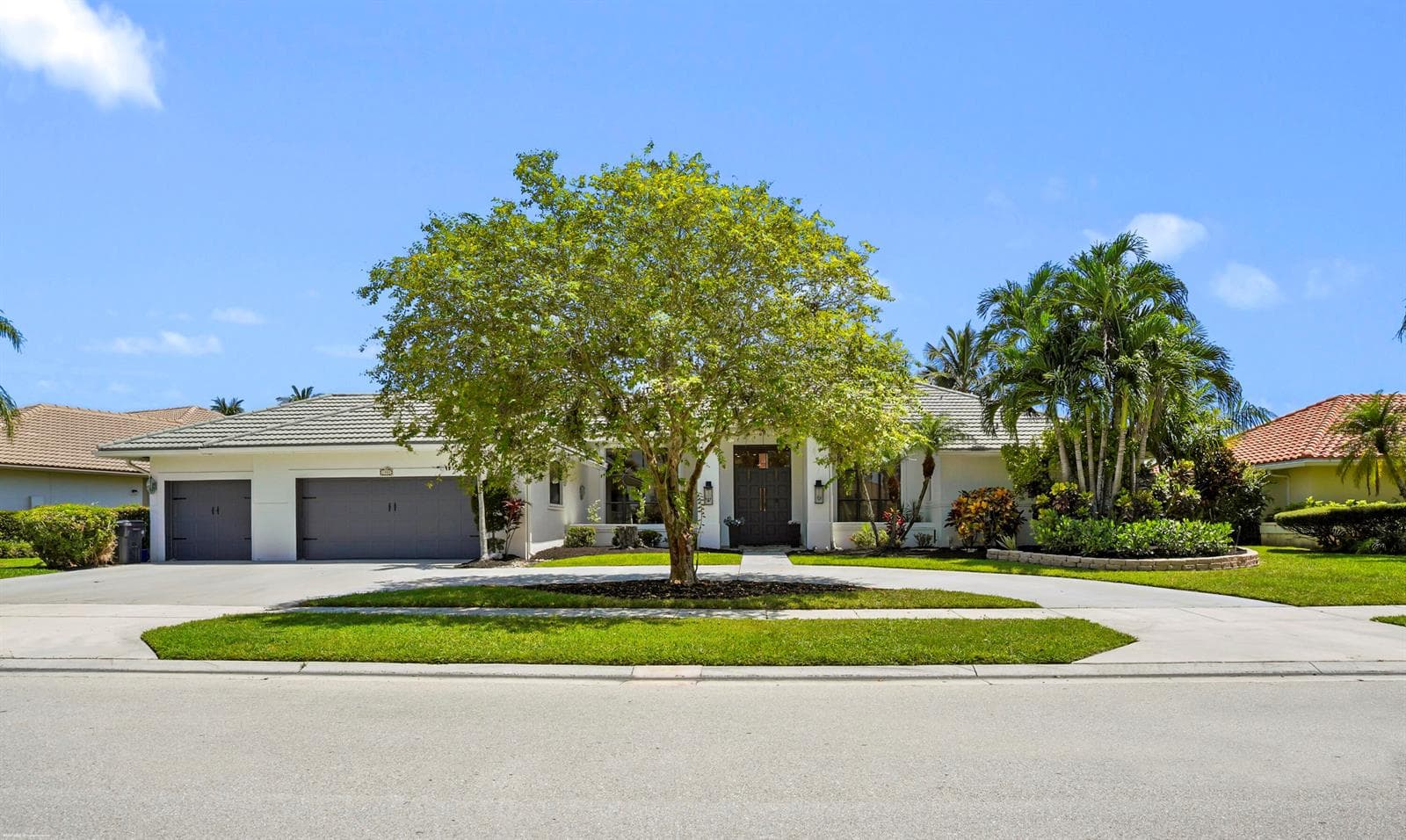 1902 S CLUB Drive, Wellington, FL 33414 photo 3