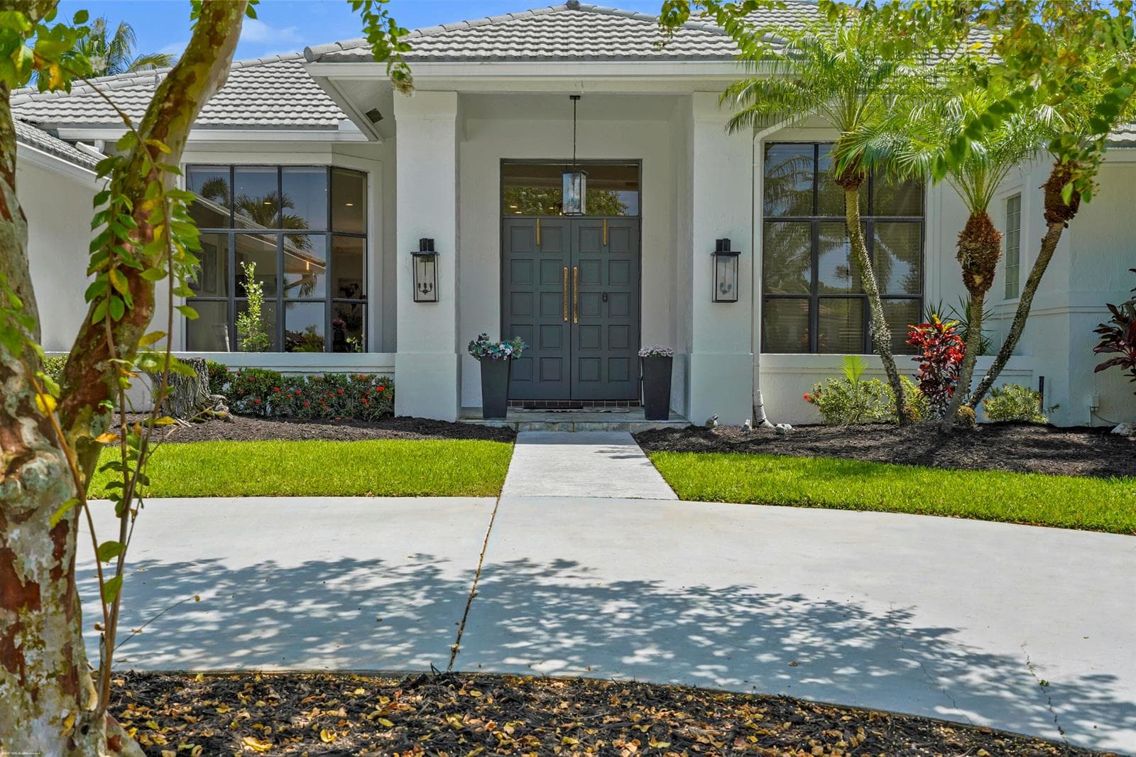 1902 S CLUB Drive, Wellington, FL 33414