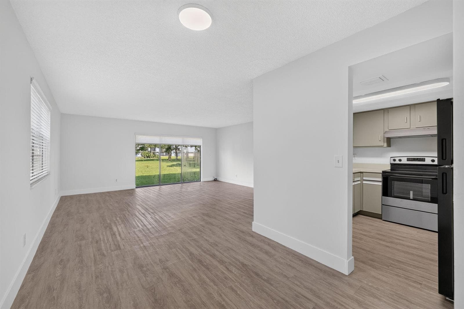 2517 S 17TH Street # 103, Fort Pierce, FL 34982