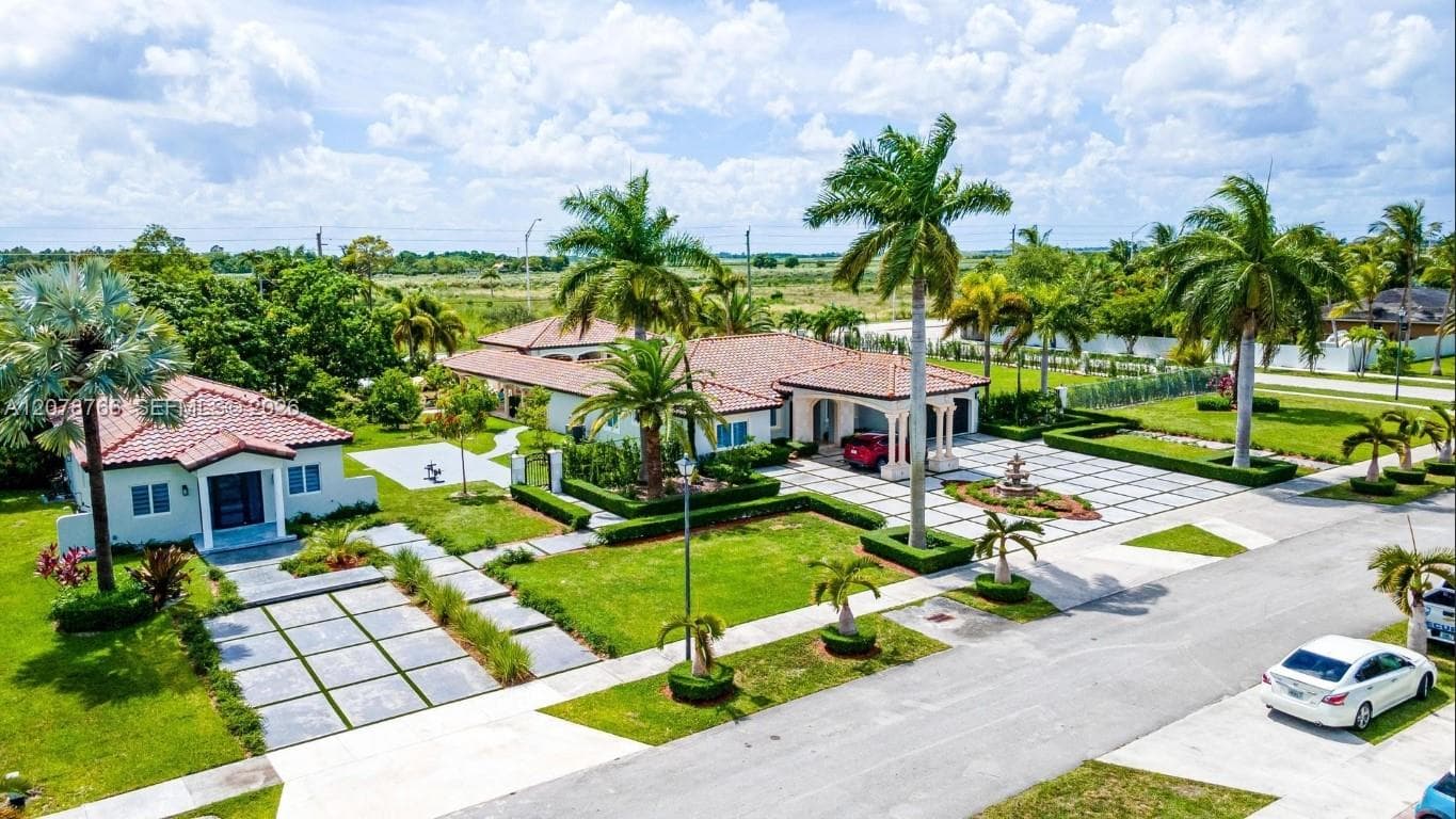 17122 SW 156th Ct, Miami, FL 33187 photo 5