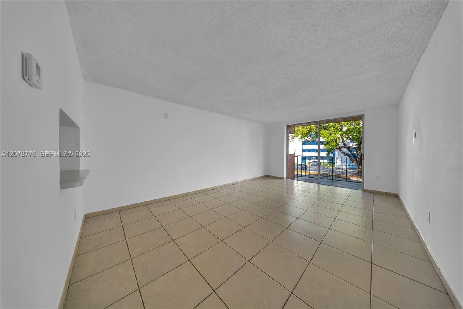 9360 Fontainebleau Blvd # 208, Miami, FL 33172 photo 3