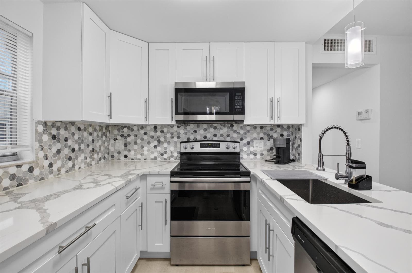 352 Brittany H, Delray Beach, FL 33446 photo 2