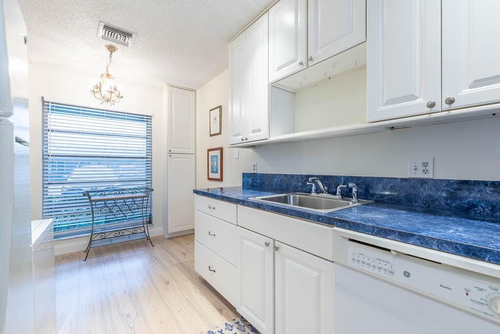 2381 SHADY Lane # B, Delray Beach, FL 33445 photo 3