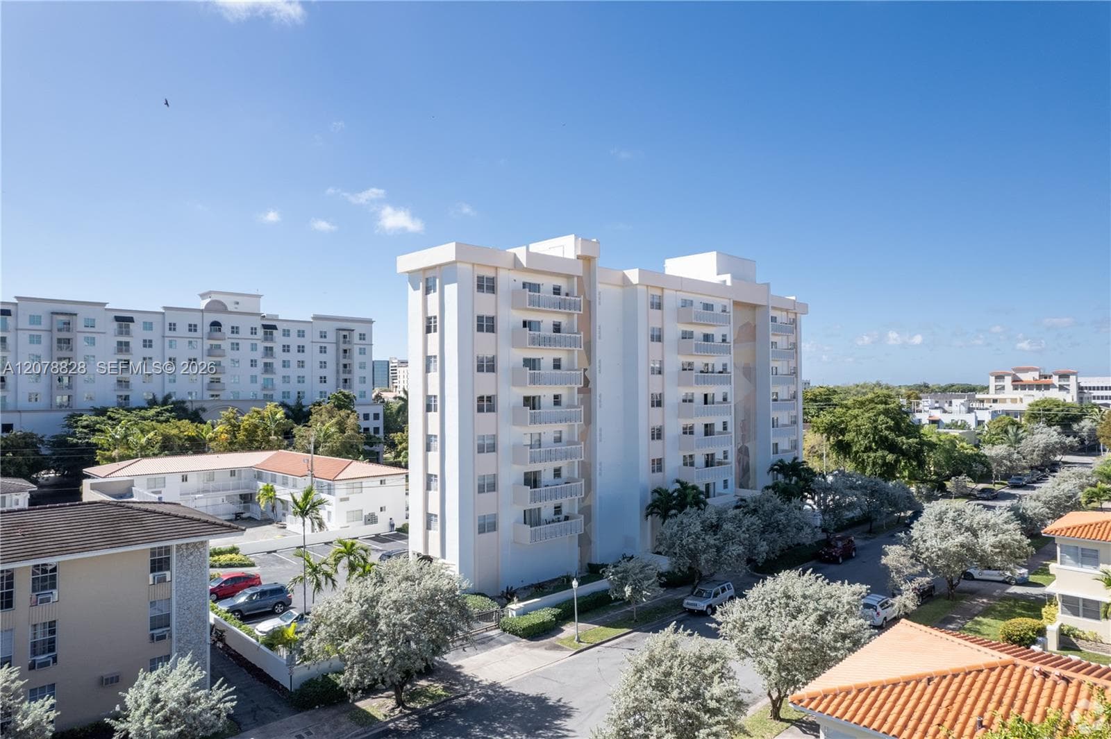 22 Salamanca Ave # 806, Coral Gables, FL 33134 photo 2