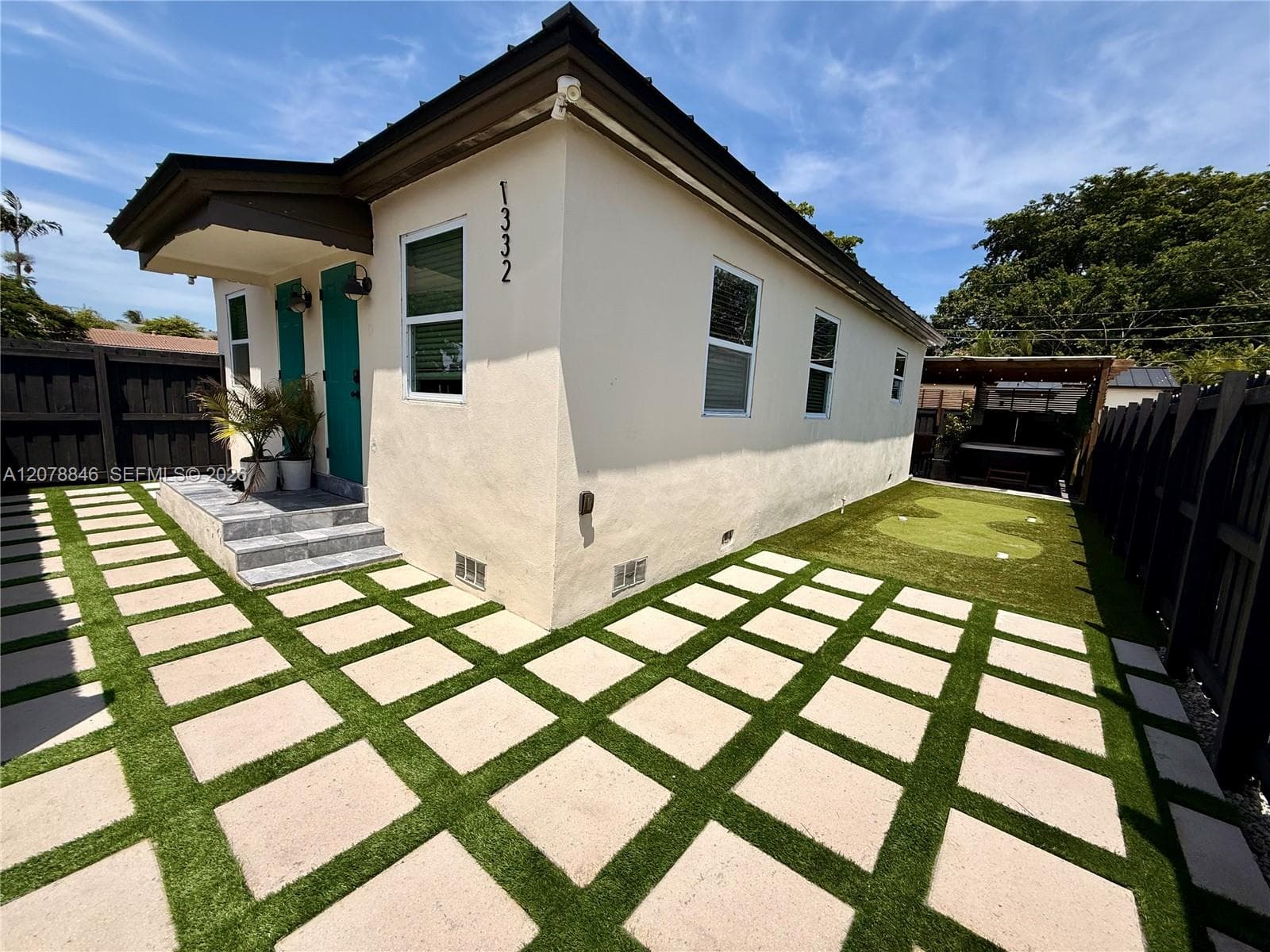1332 NE 5th Ave # 1, Fort Lauderdale, FL 33304 photo 2