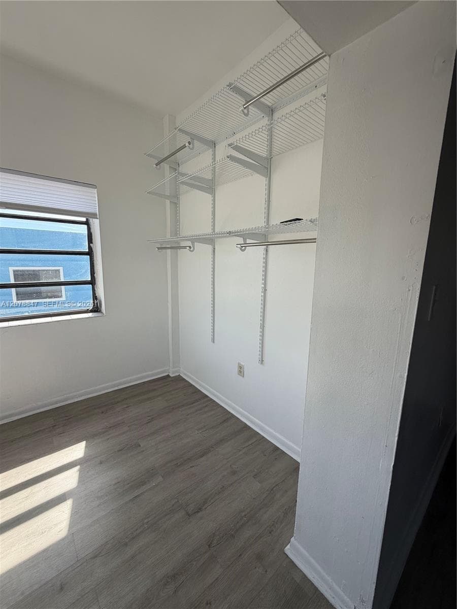 1560 SW 5th St # 5, Miami, FL 33135 photo 2