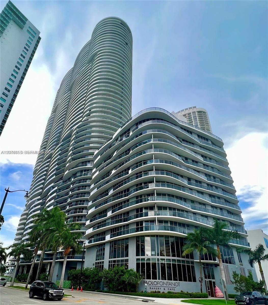 488 NE 18th St # 3100, Miami, FL 33132
