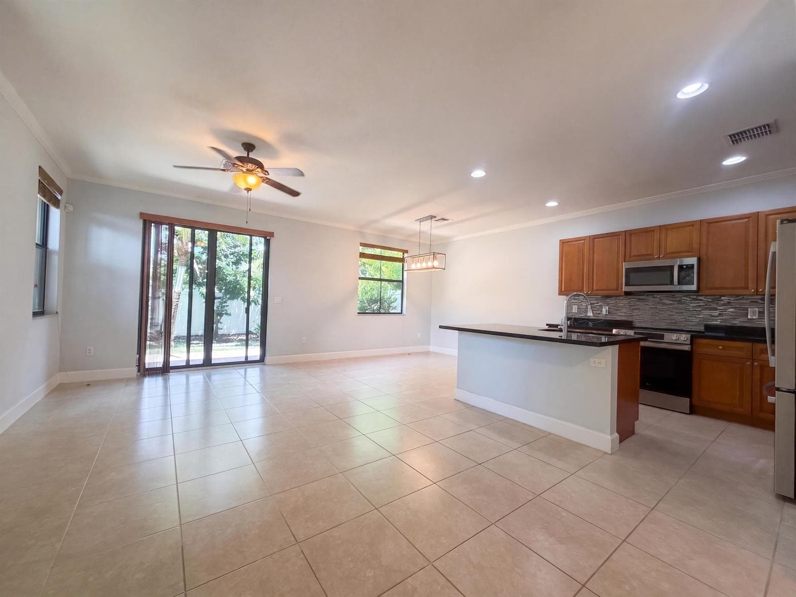 4967 NW 59th Street, Tamarac, FL 33319 photo 2