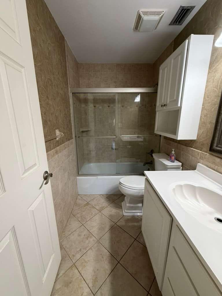 2050 Oleander Boulevard # 2-202, Fort Pierce, FL 34950 photo 4