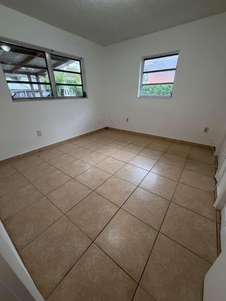 4796 E 10th Avenue, Hialeah, FL 33013 photo 5
