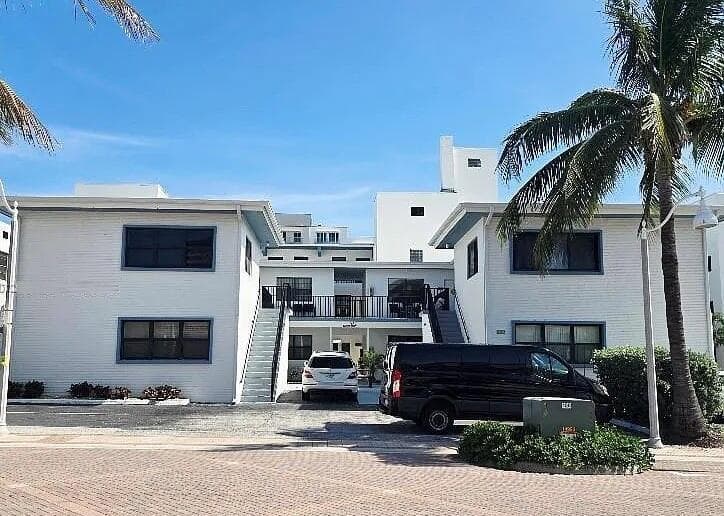 322 HARDING Street # B205, Hollywood, FL 33019 photo 3