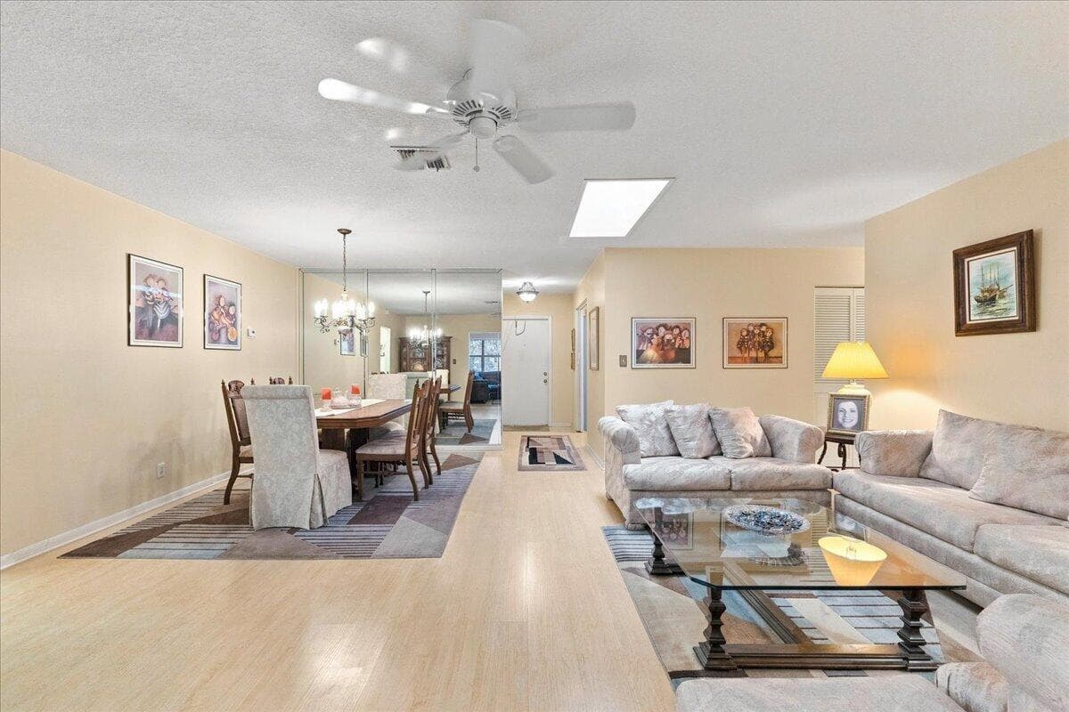 9843 NW 75TH Court NW, Tamarac, FL 33321 photo 2