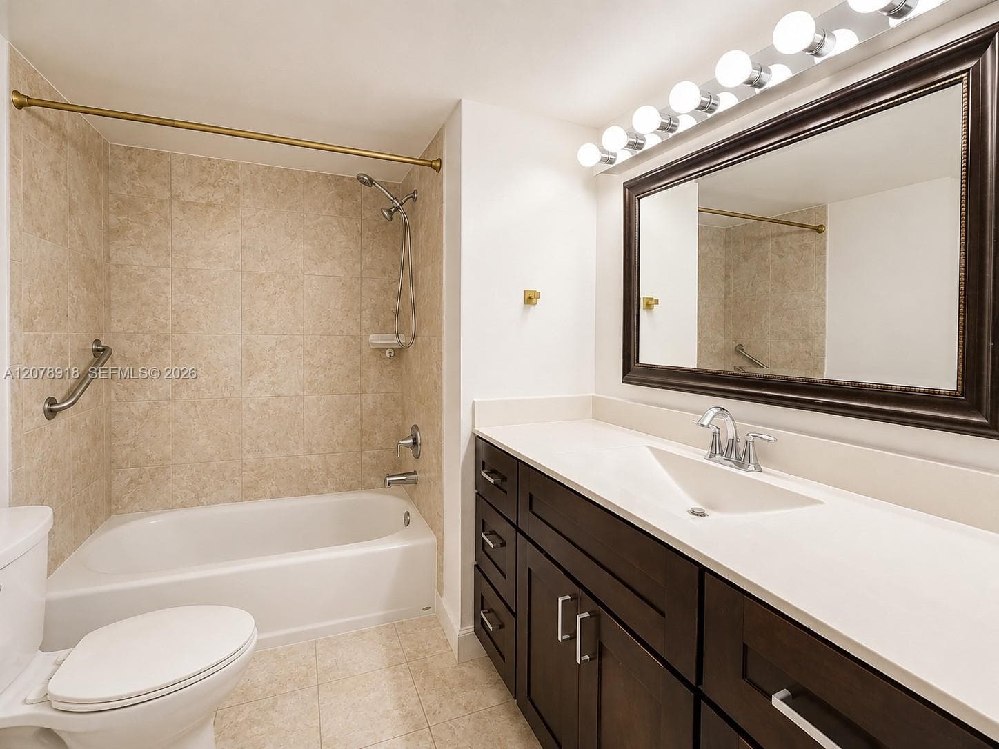 2780 NE 183rd St # 215, Aventura, FL 33160 photo 4