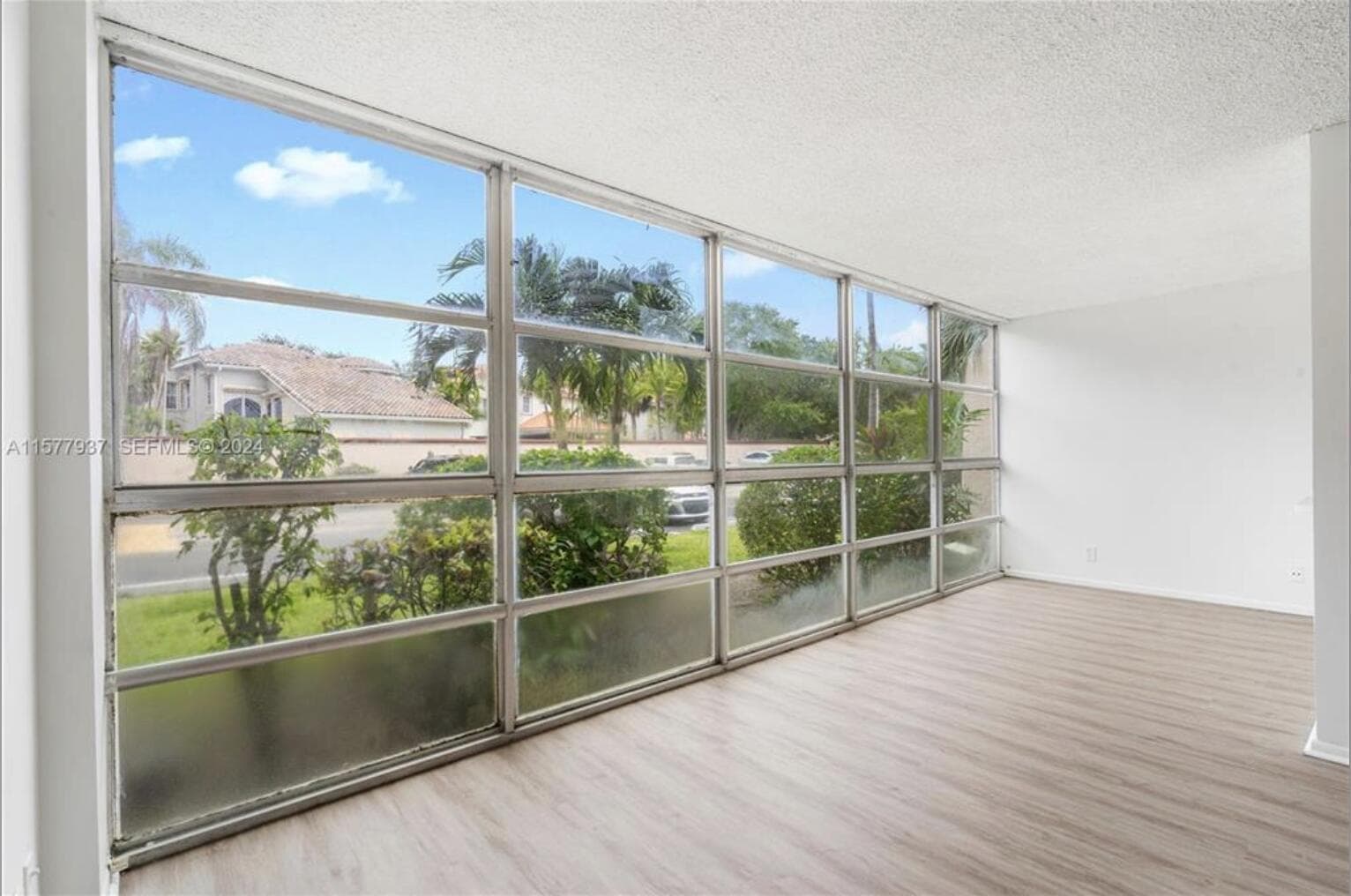 2001 ATLANTIC SHORES Boulevard # 109, Hallandale Beach, FL 33009 photo 2