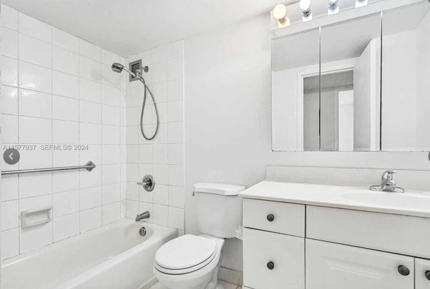 2001 ATLANTIC SHORES Boulevard # 109, Hallandale Beach, FL 33009 photo 5