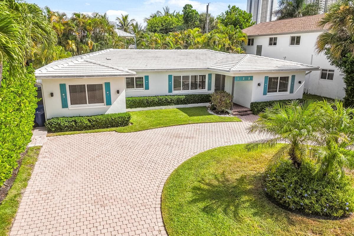 1182 Beach Road, Singer Island, FL 33404