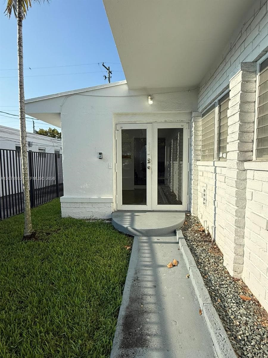 1500 SW 22nd St, Miami, FL 33145 photo 4