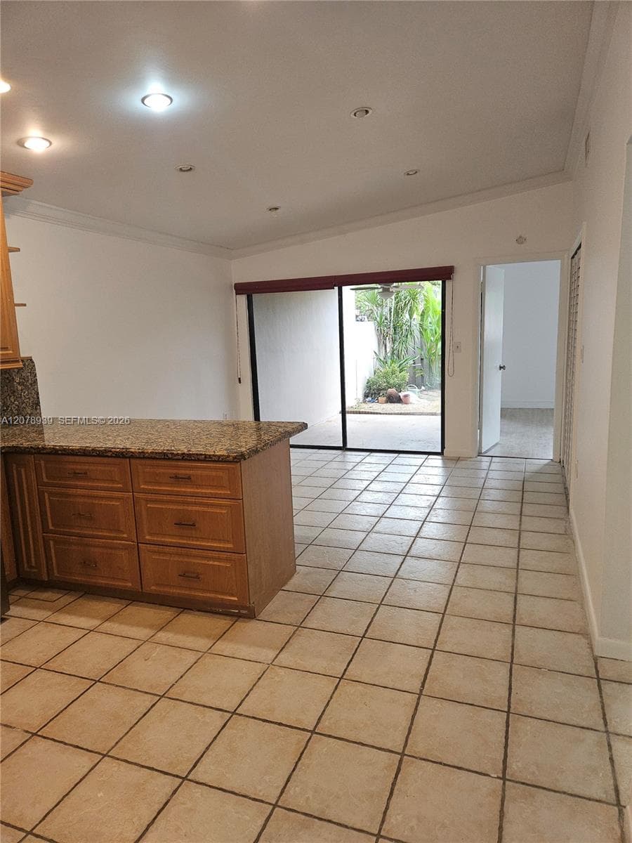 10634 SW 75th Ln, Miami, FL 33173 photo 5