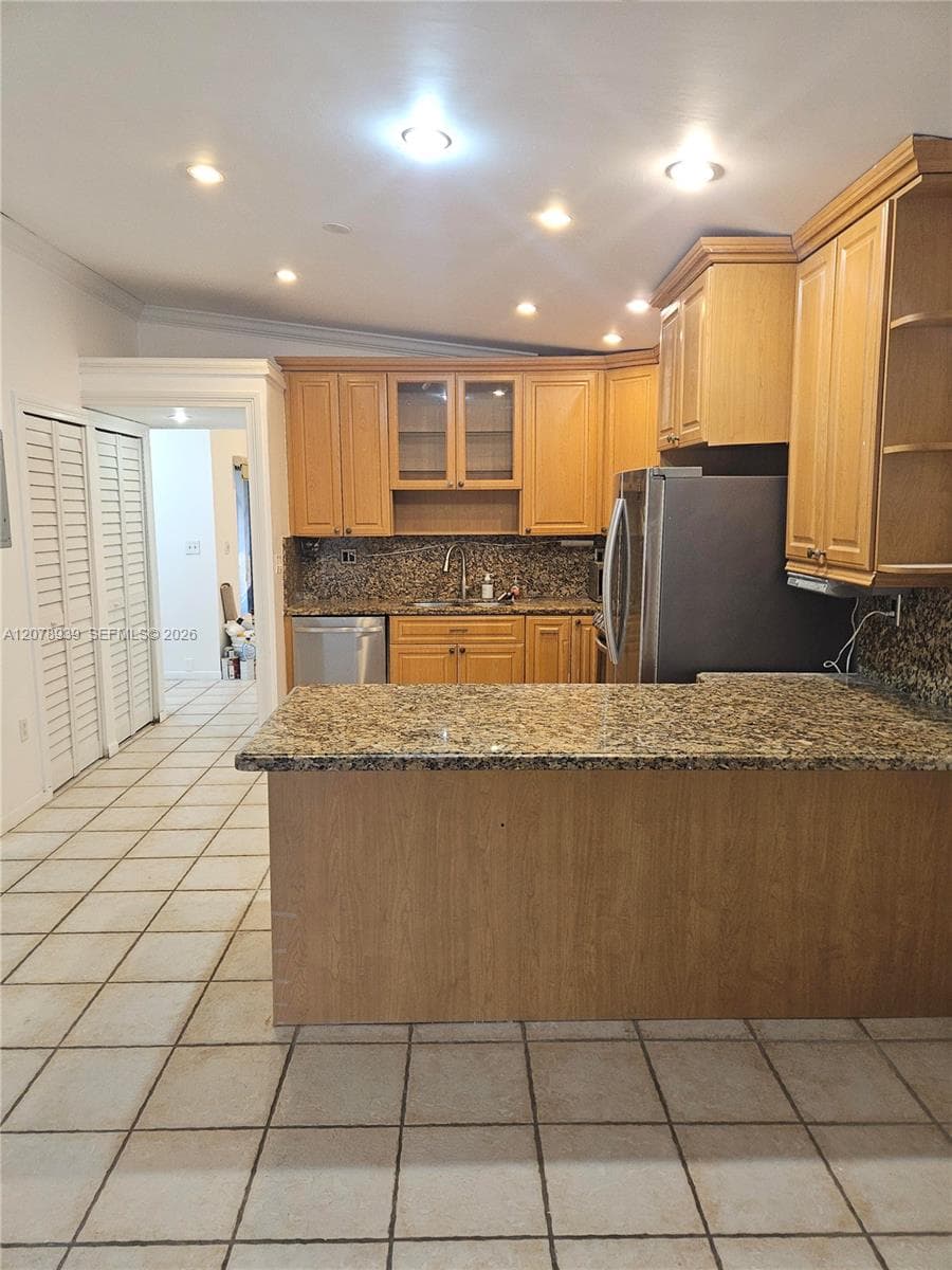 10634 SW 75th Ln, Miami, FL 33173 photo 4