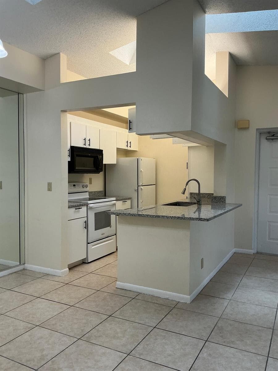 2506 SE ANCHORAGE Cove # C-3, Port St. Lucie, FL 34952 photo 3