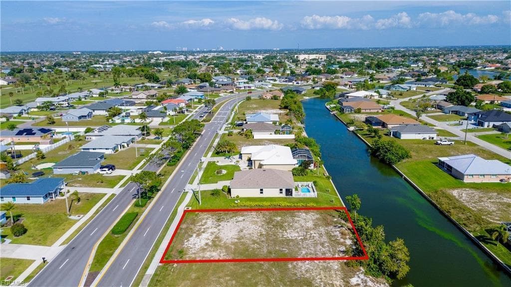 136 NICHOLAS Parkway W, Cape Coral, FL 33990 photo 3