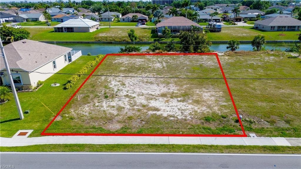 136 NICHOLAS Parkway W, Cape Coral, FL 33990 photo 5