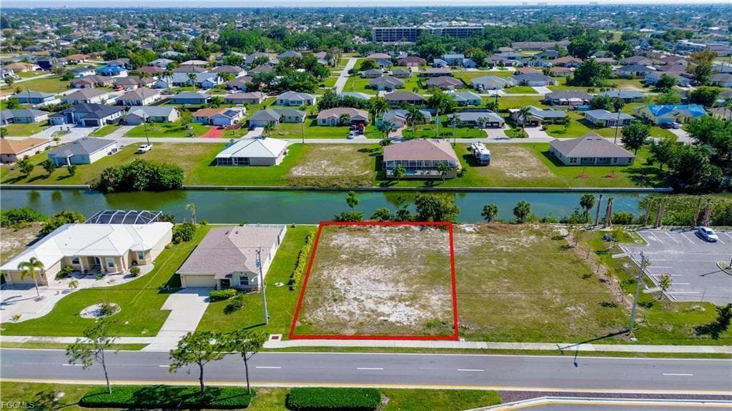 136 NICHOLAS Parkway W, Cape Coral, FL 33990 photo 4
