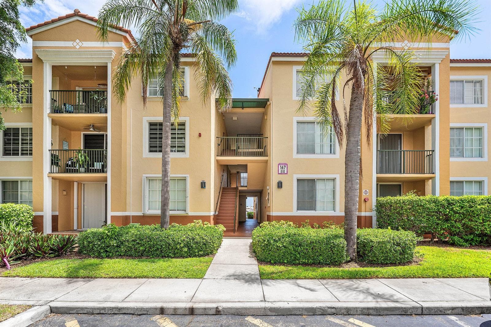 167 Yacht Club Way # 205, Hypoluxo, FL 33462
