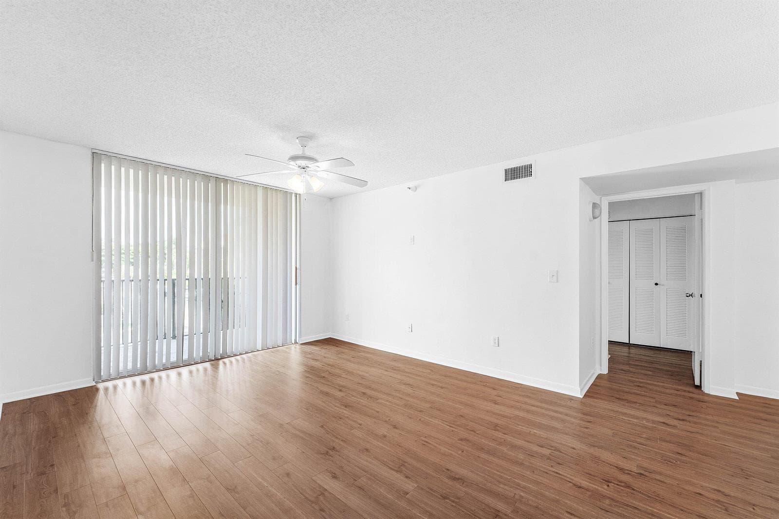 167 Yacht Club Way # 205, Hypoluxo, FL 33462 photo 5