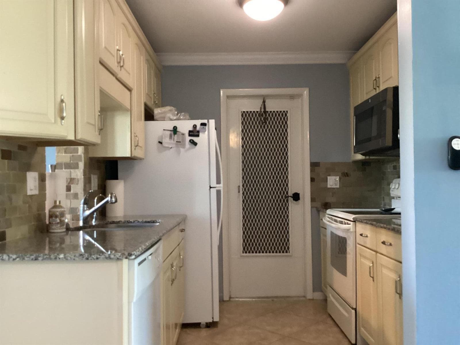 606 SW 15th Street, Boynton Beach, FL 33426 photo 5