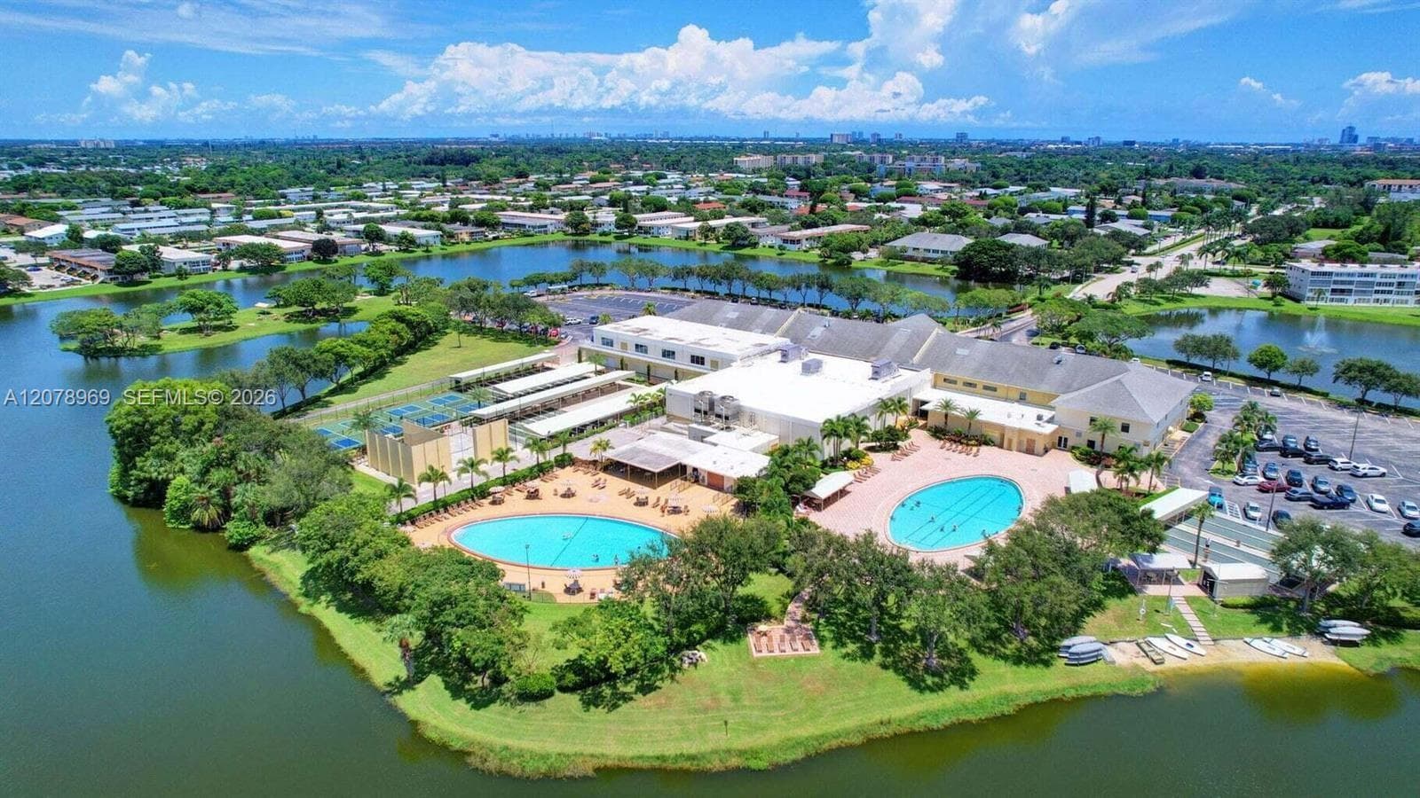 425 Southampton B # 425, West Palm Beach, FL 33417 photo 4