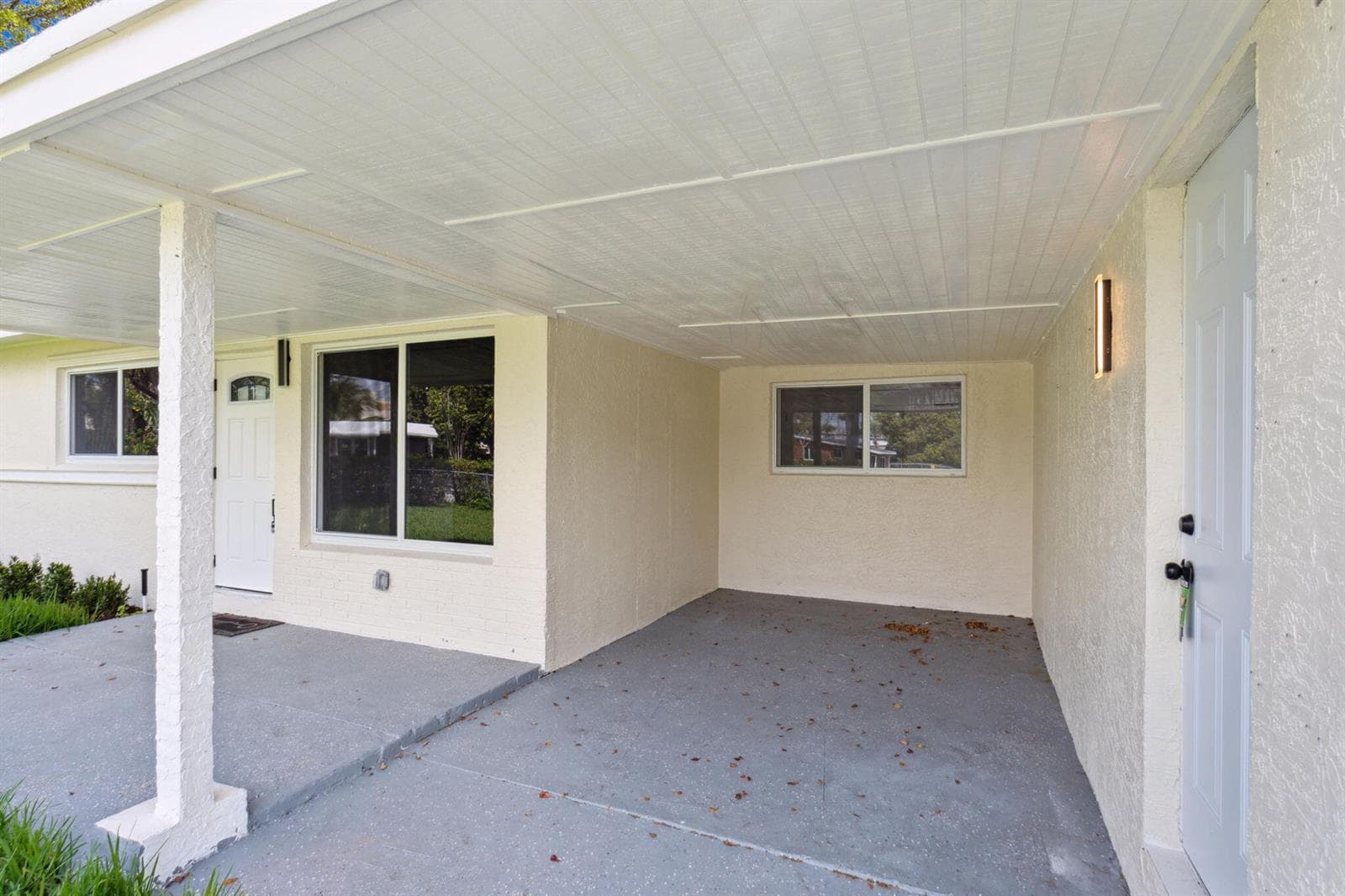 1530 NW 18TH Court, Fort Lauderdale, FL 33311 photo 4
