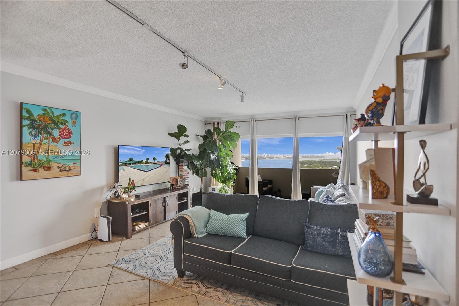 300 Bayview Dr # PH10, Sunny Isles Beach, FL 33160 photo 2