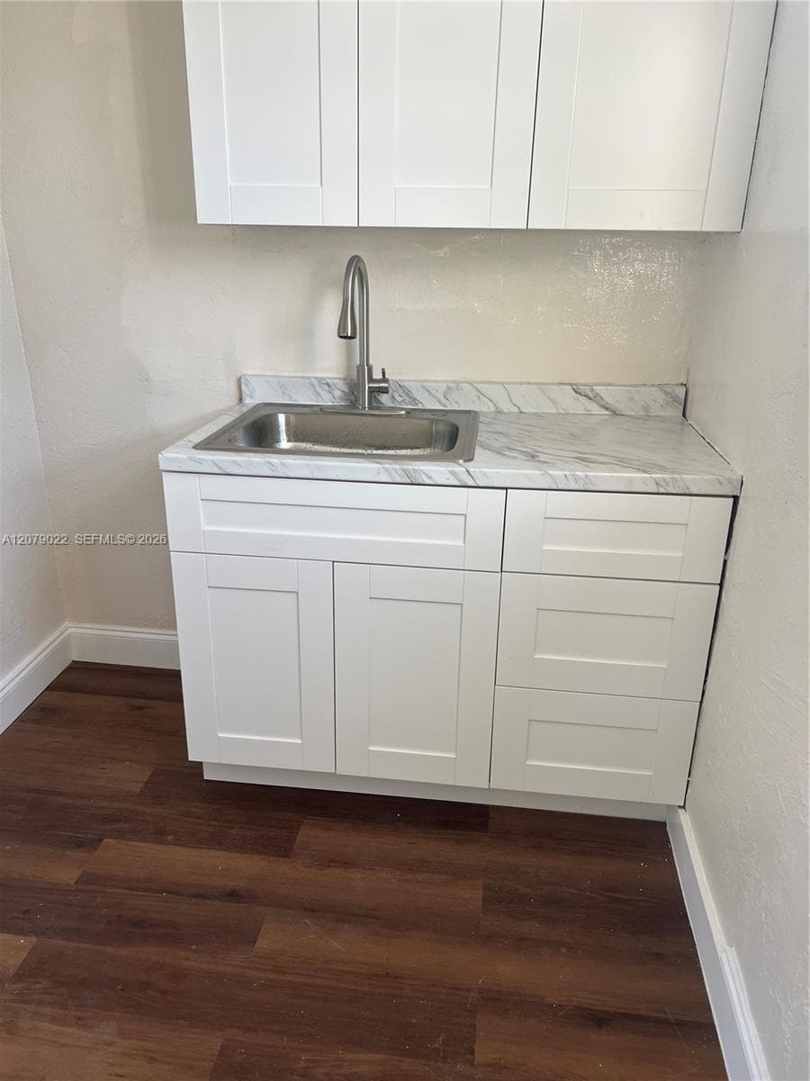225 NW 17th St # 4, Miami, FL 33136 photo 4