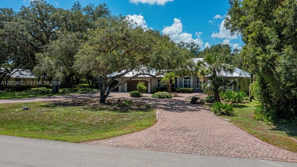 4033 Oak Haven Dr., La Belle, FL 33935