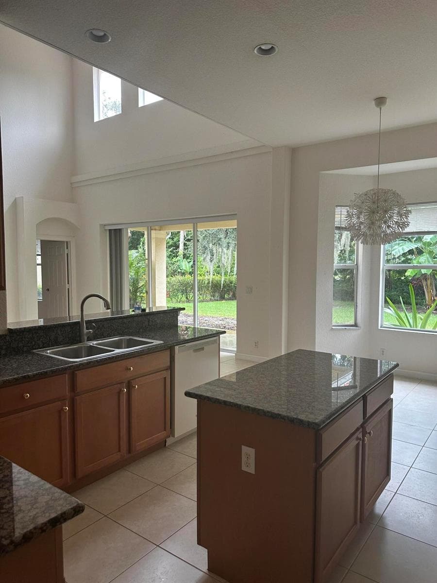 8120 Bautista Way, Palm Beach Gardens, FL 33418 photo 3