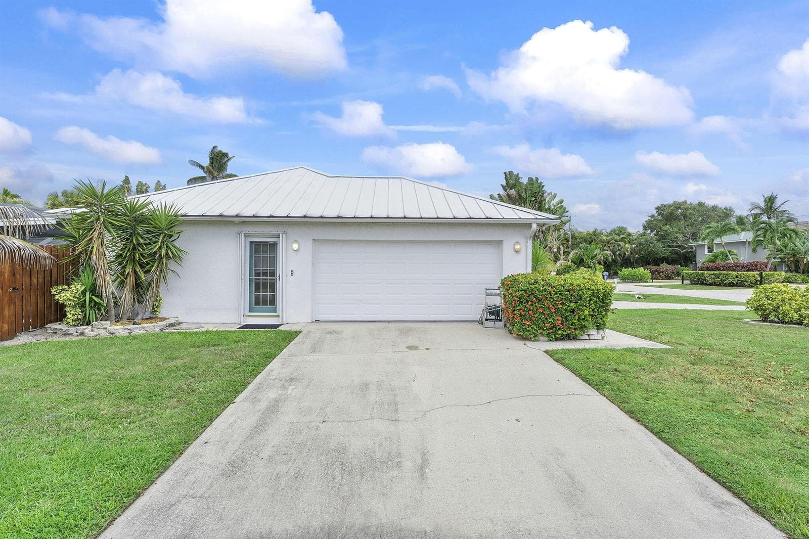 1577 THUMB POINT Drive, Fort Pierce, FL 34949 photo 2