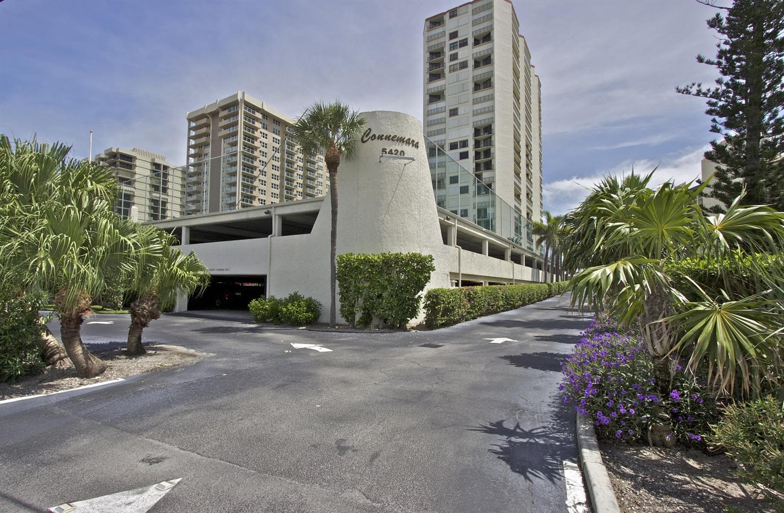 5420 N Ocean Avenue, Riviera Beach, FL 33404 photo 4