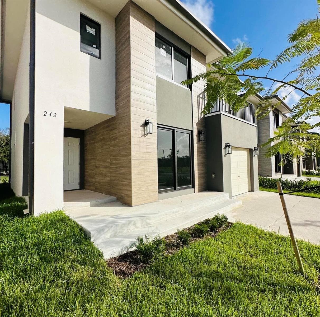 242 NW 11TH Court, Florida City, FL 33034 photo 4