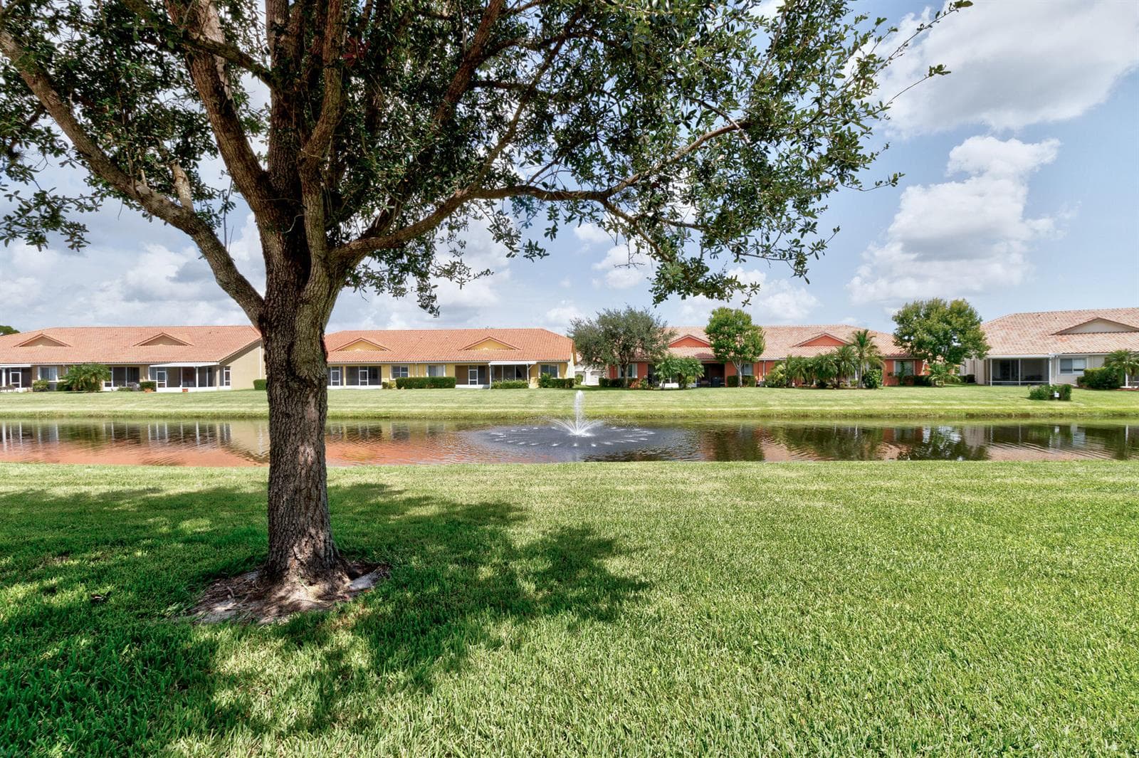 6380 OXFORD Circle # 104D, Vero Beach, FL 32966 photo 3