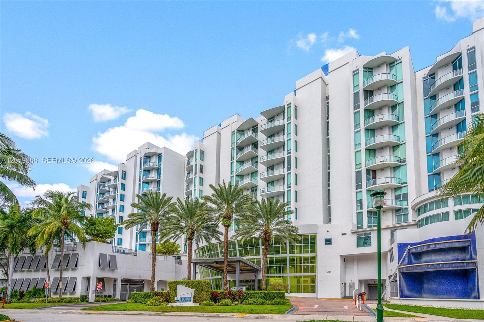 3029 NE 188th St # 618, Aventura, FL 33180 photo 2