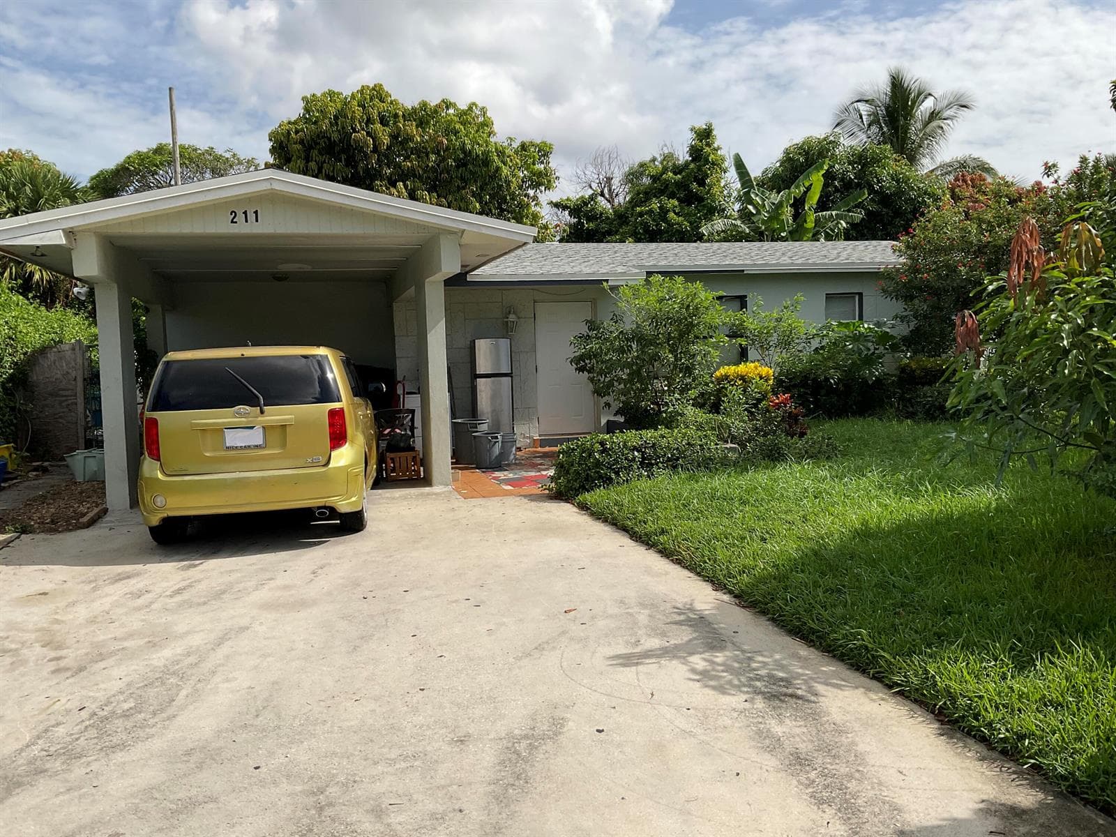 211 NE 27TH Avenue, Boynton Beach, FL 33435