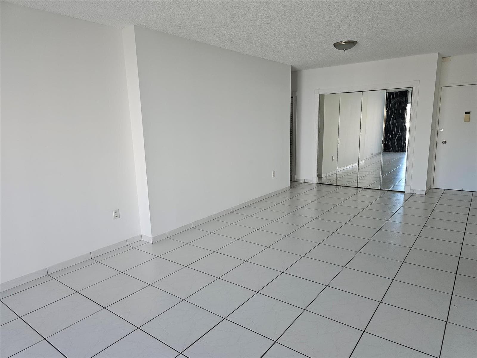 500 BAYVIEW Drive # 817, Sunny Isles Beach, FL 33160 photo 5