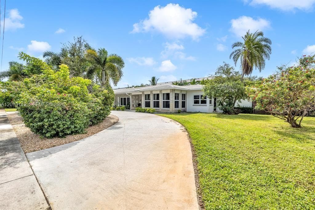 400 NE 2nd St # 1, Pompano Beach, FL 33060 photo 2
