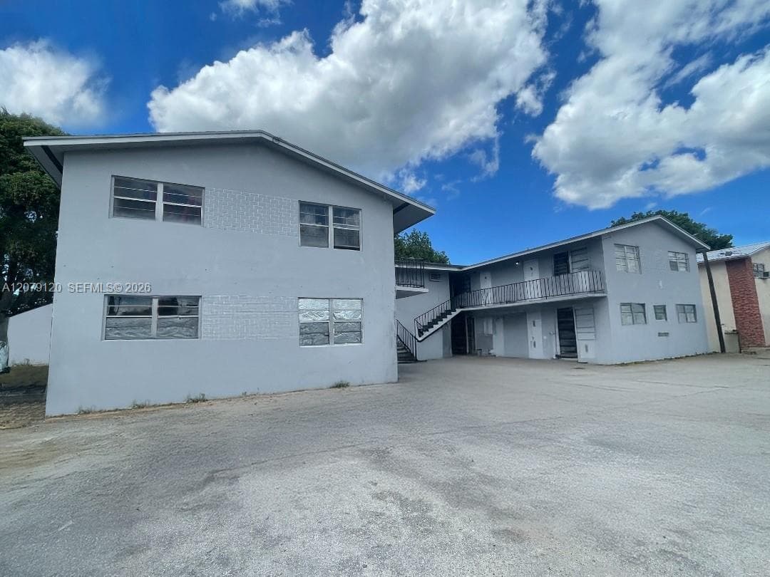 332 SW 3rd St # 9, Belle Glade, FL 33430
